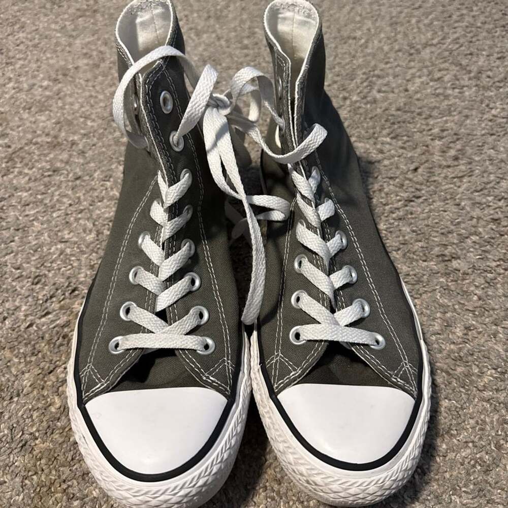 Converse Chuck Taylor All Star High-Top Sneakers Gray Size Men 7.5 / Women 9.5